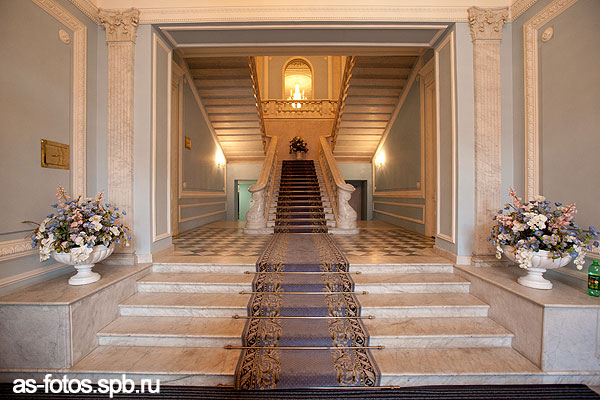 Дворец бракосочетания грибоедова 166 парадная лестница
