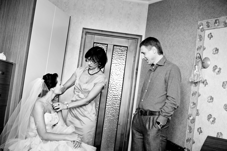 свадебный фотограф - утро невесты - родители невесты